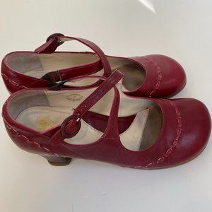 John Fluevog Operettas Malibran Criss-Crossed Mary Jane Wine/Red Leather Size 7